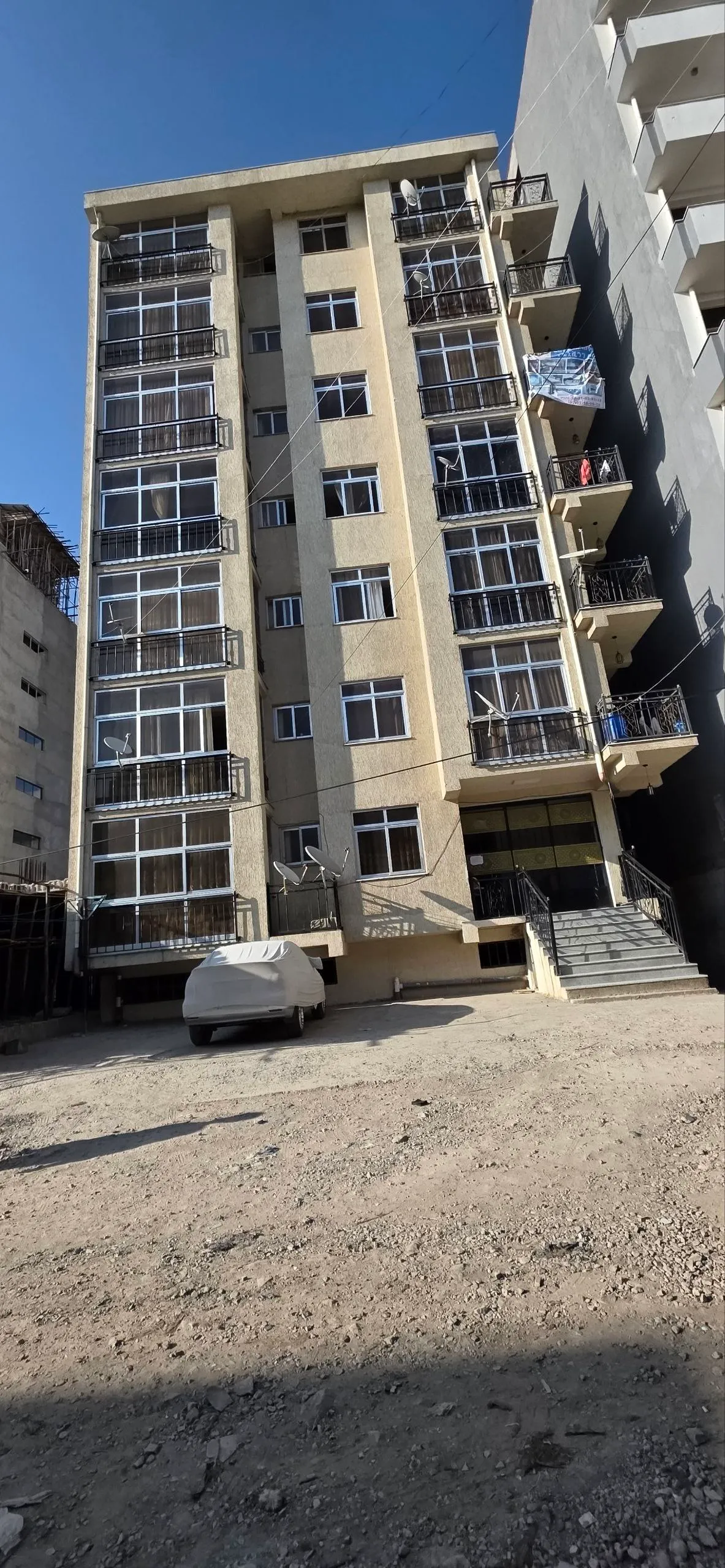 Apartment Building for Sale in Ayat – photo 3