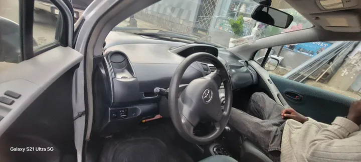 Toyota Yaris Compact 2007 – photo 5