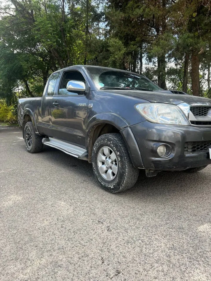 Toyota Hilux Double Cab Diesel – photo 4