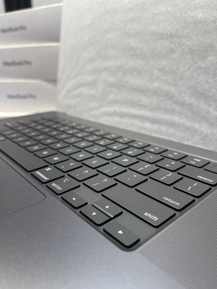 Apple MacBook Pro M4 Max 16-inch – photo 5