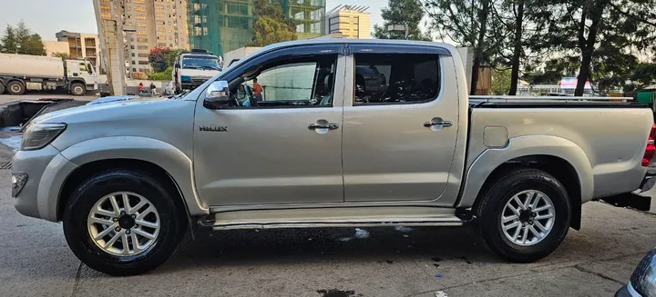 Toyota Hilux Double Cab 2013 – photo 4