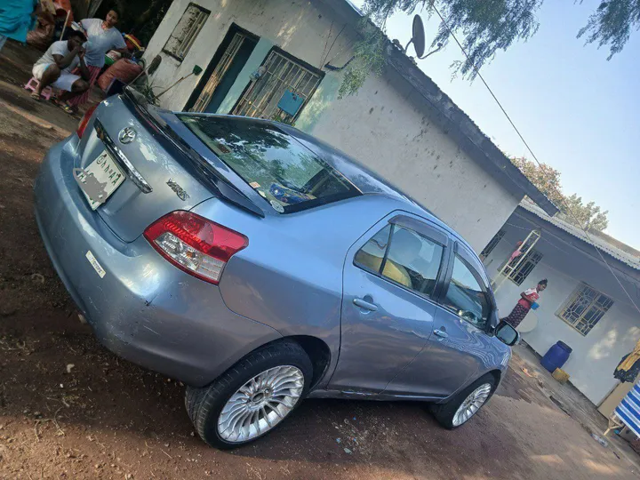 Toyota Yaris Belta 2010 Automatic – photo 7