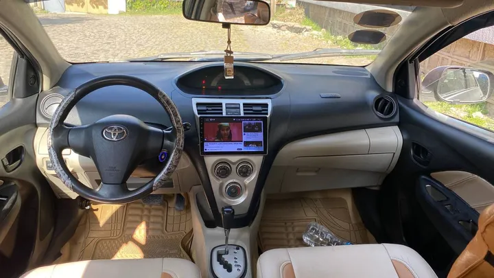 Toyota Yaris Belta 2006 – photo 3