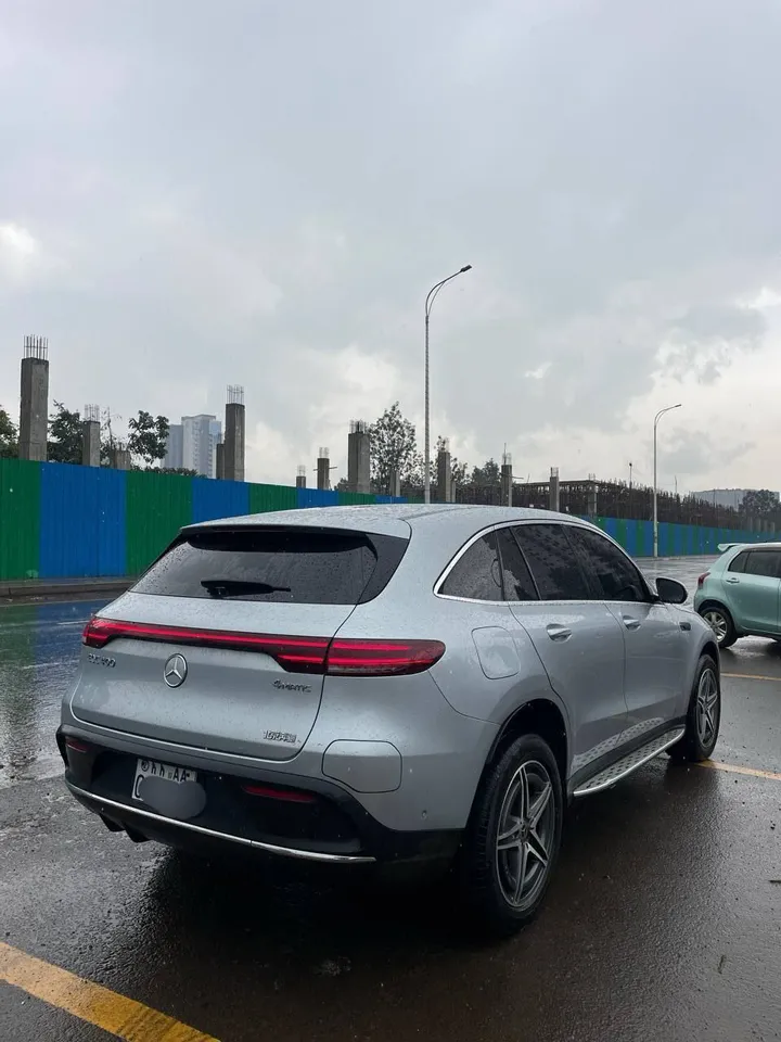 Mercedes Benz EQC 400 4Matic EV – photo 3