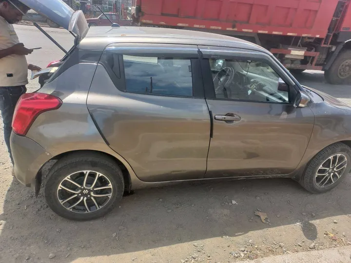 Suzuki Swift 2021 Automatic 1.2L – photo 3
