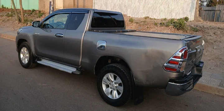 Toyota Revo Pickup 2017 – photo 5