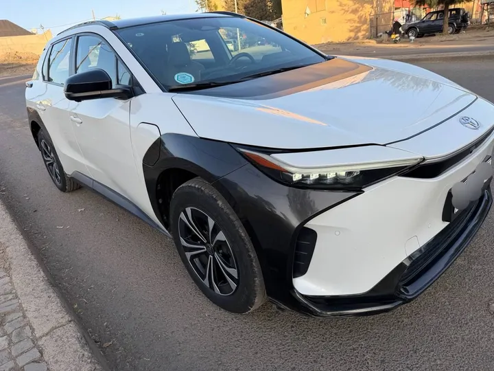 Toyota Bz 4X 2023 Electric SUV – photo 8