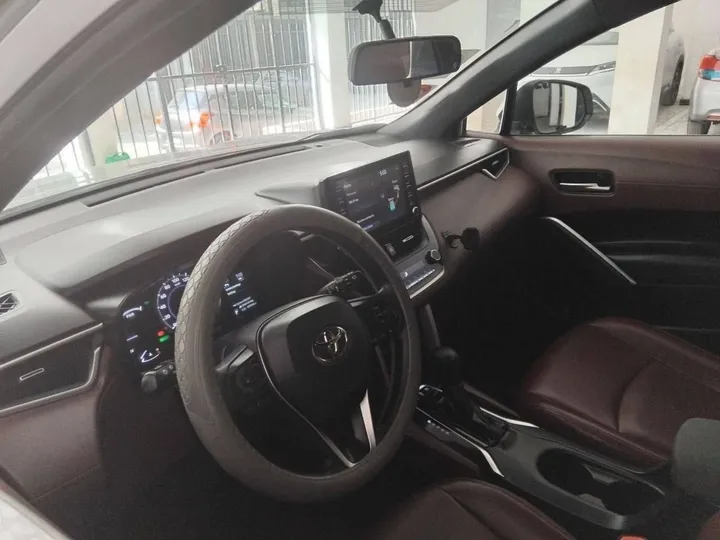 Toyota Corolla Cross Hybrid 2022 – photo 4