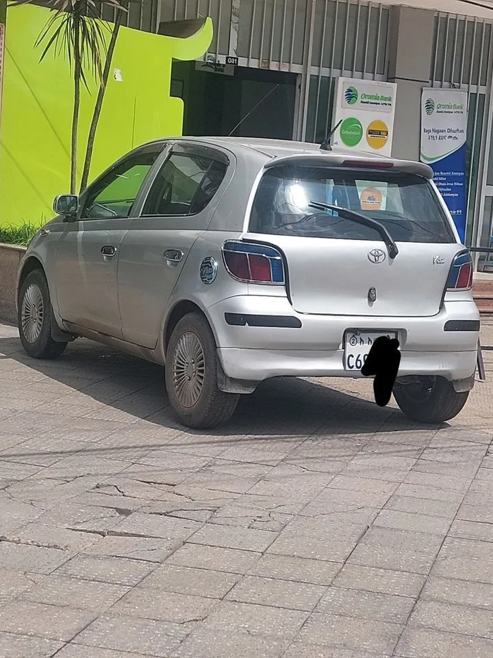 Toyota Vitz 2001 Automatic – photo 4
