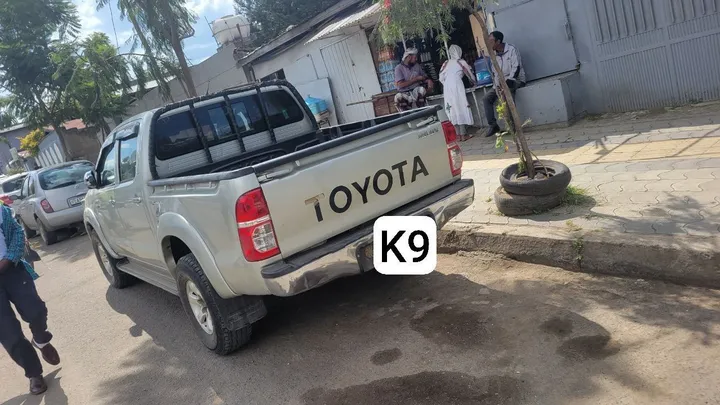 Toyota Hilux Double Cabin Rental – photo 3