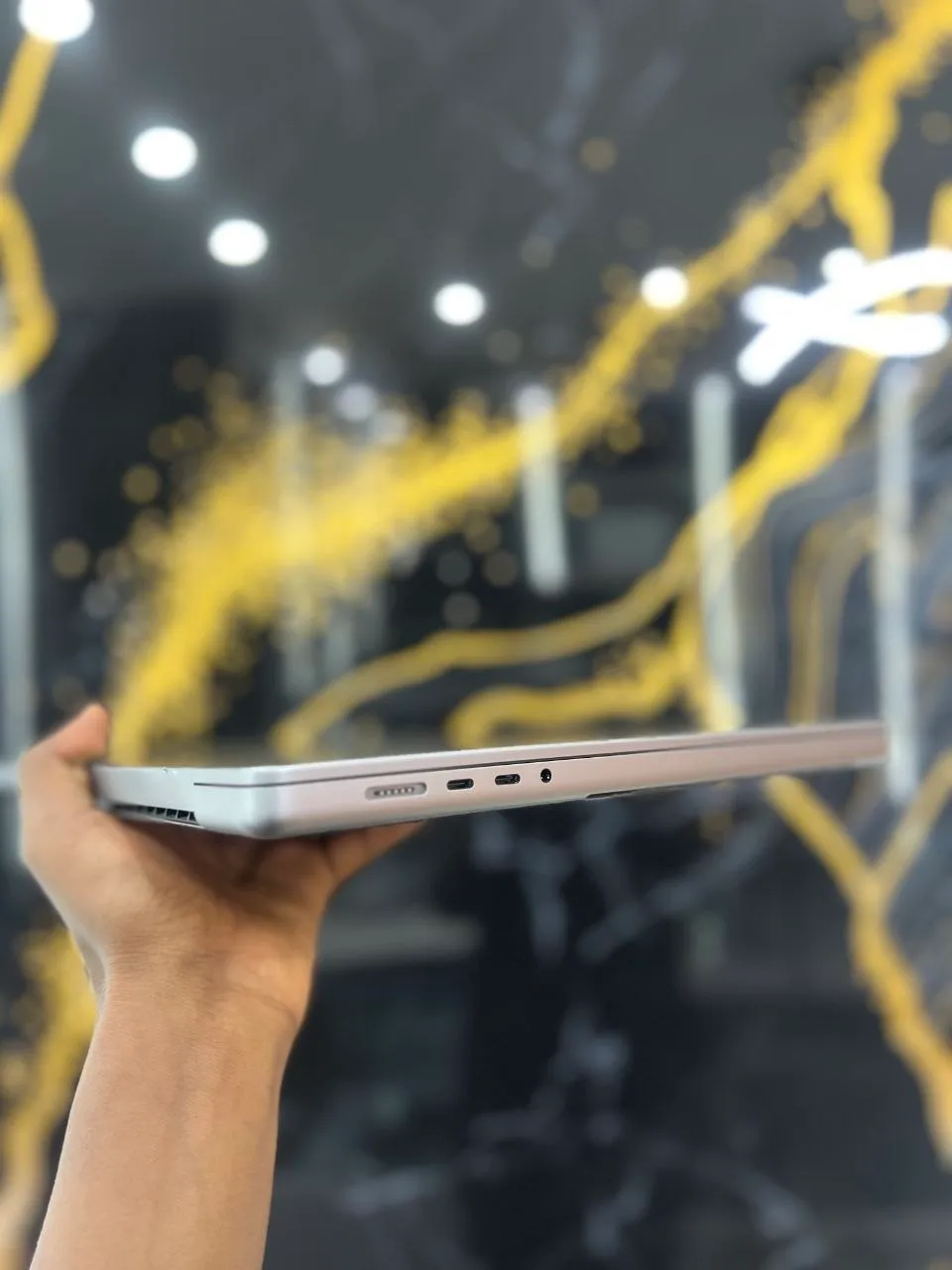 Apple MacBook Pro 16-inch M1 Pro 2021 – photo 3