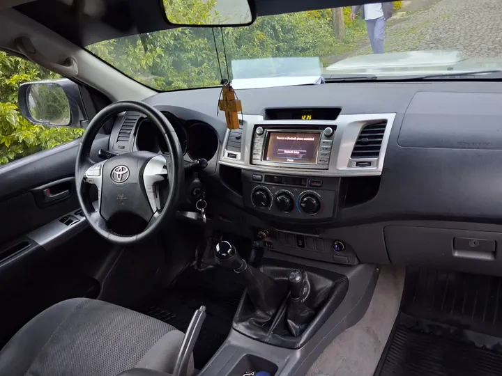 Toyota Hilux King Cab 2013 – photo 3