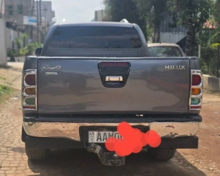 Toyota Hilux X-Cab 2.8L – photo 3