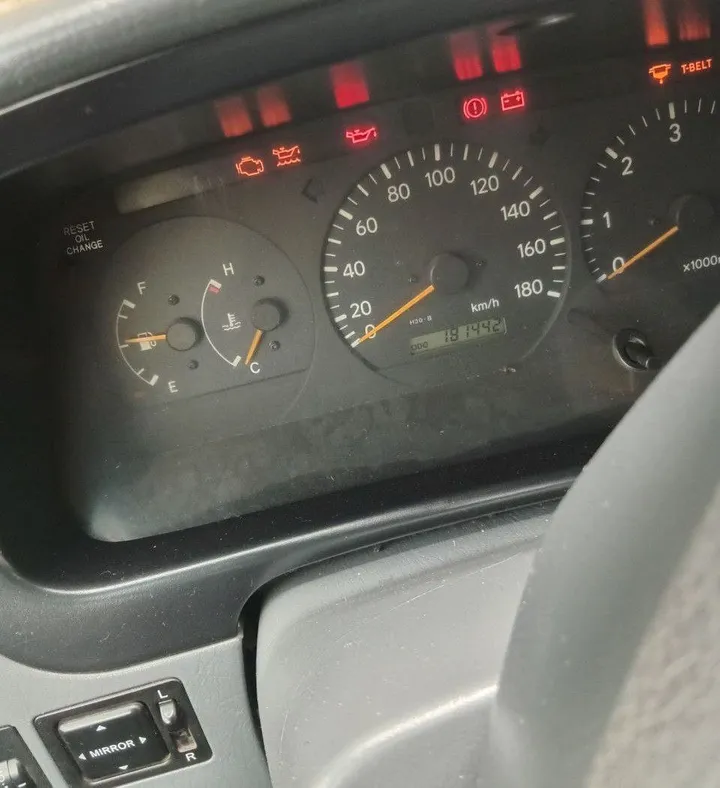 Toyota Hiace D4D Van 2008 – photo 3