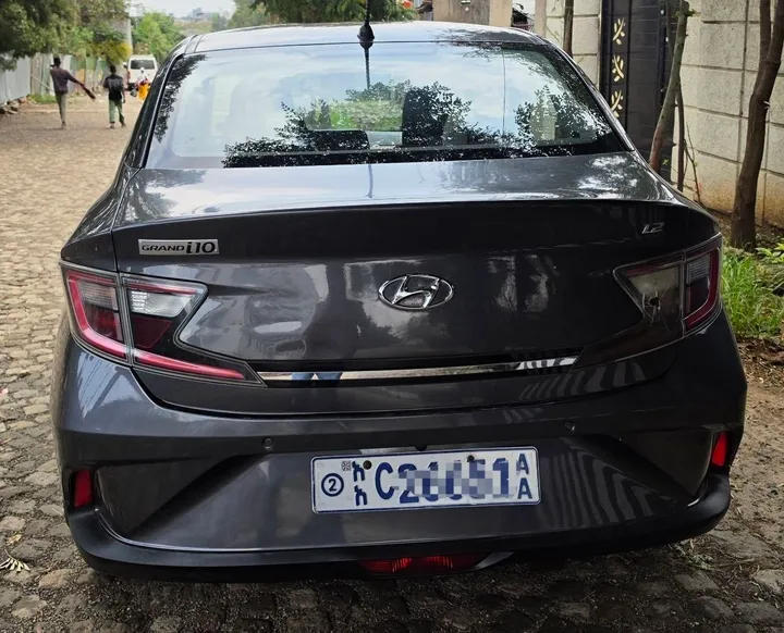 Hyundai Grand i10 2022 Automatic – photo 3