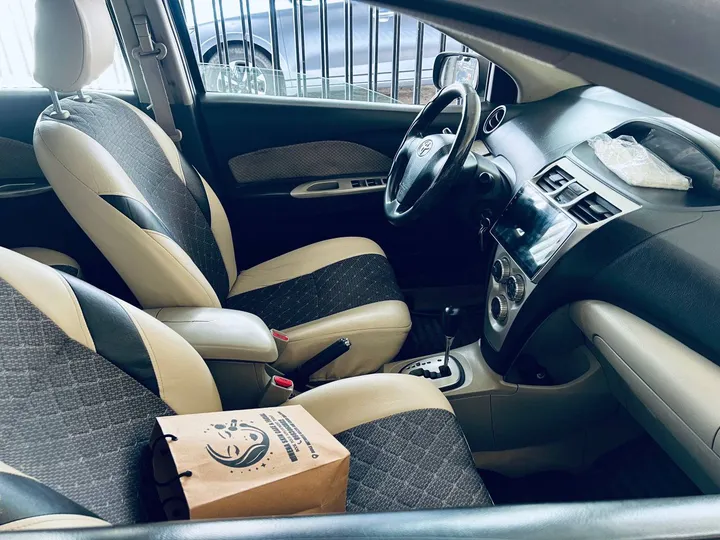 Toyota Yaris Sedan 2008 Automatic – photo 6