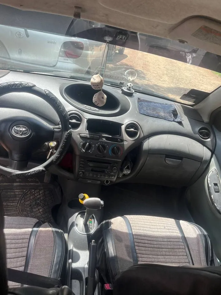 Toyota Vitz 2002 Automatic – photo 6