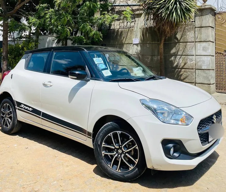Suzuki Swift 2022 Automatic – photo 4