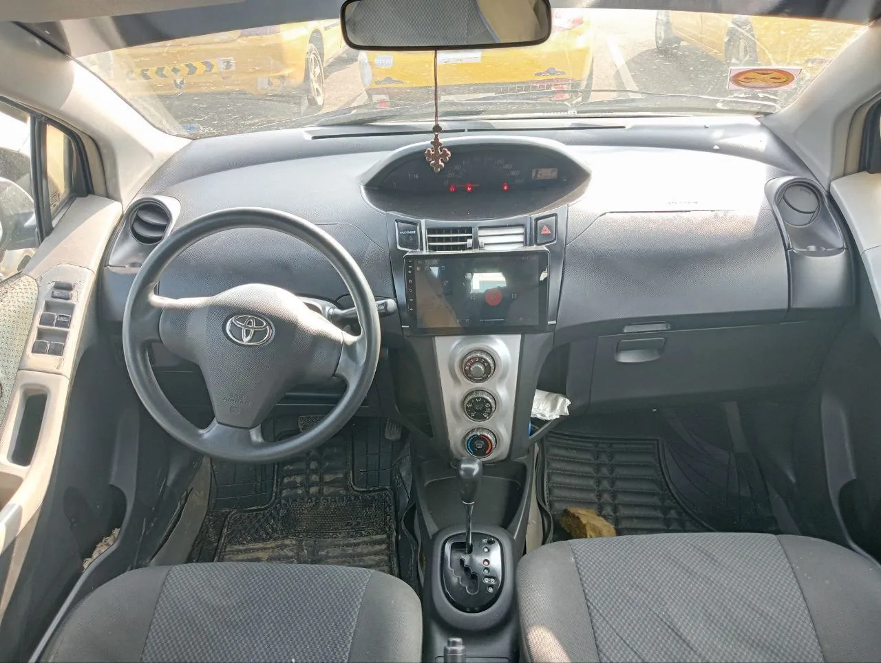 Toyota Yaris Compact 2006 Automatic – photo 5