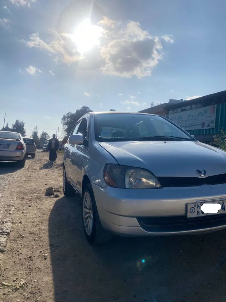 Toyota Platz 2001 Automatic – photo 4
