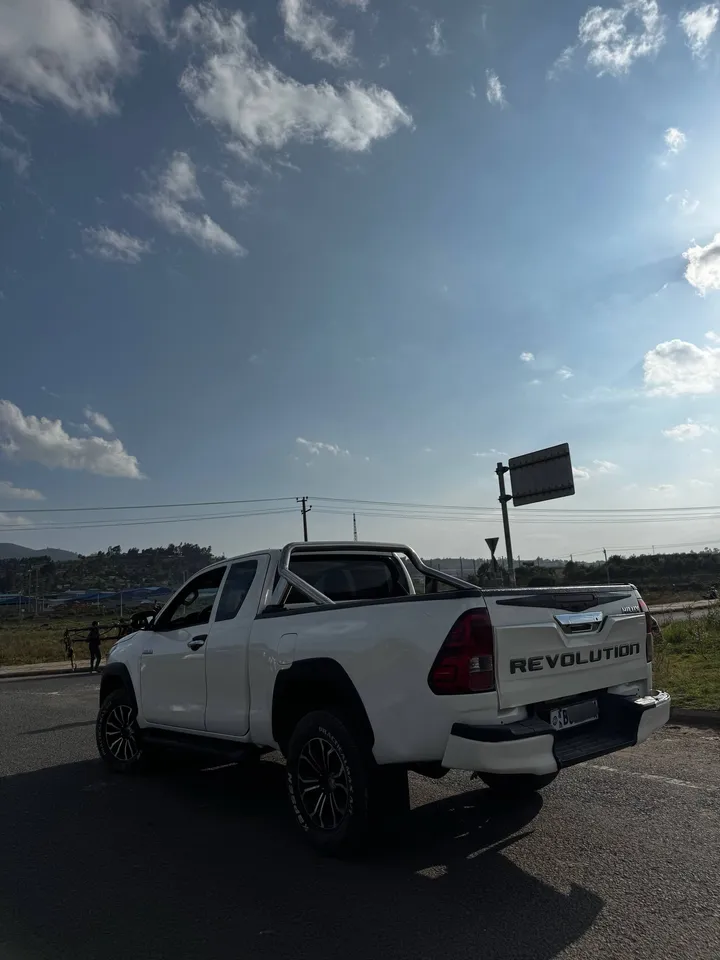 Toyota Hilux Revo 2018 – photo 6