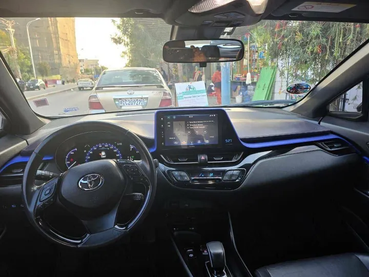 Toyota CHR IZOA 2022 Electric SUV – photo 3