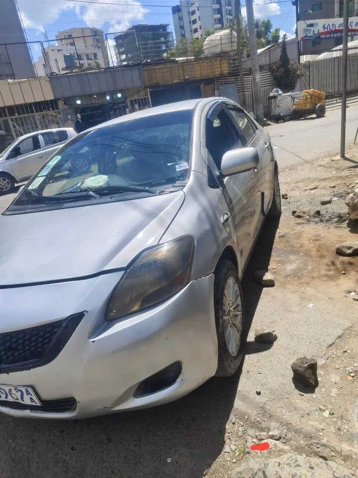 Toyota Yaris Sedan 2008 – photo 4