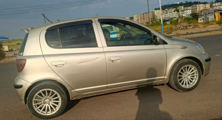 Toyota Vitz 2004 Automatic – photo 4