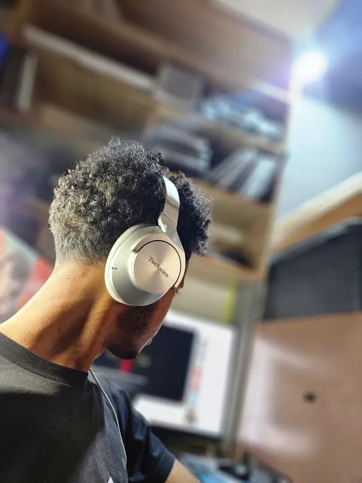 Technics EAH-A800 Wireless Noise-Canceling Headphones – photo 5