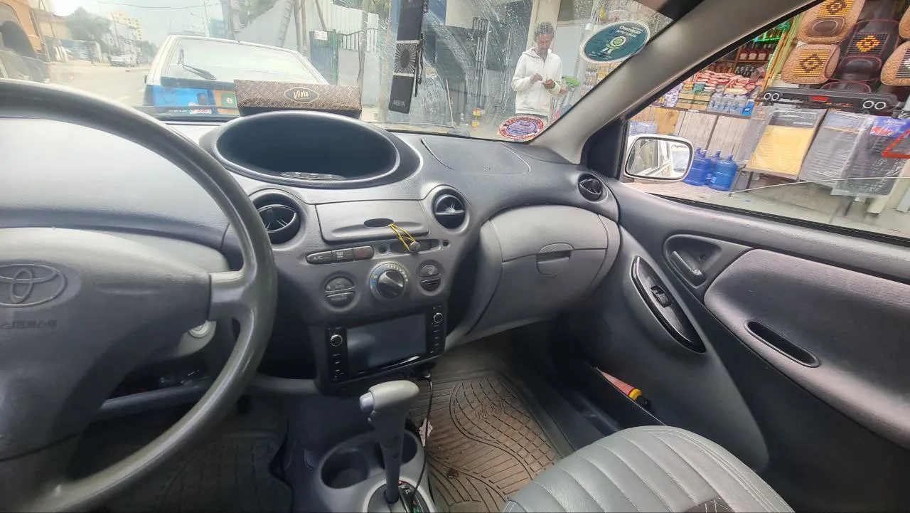 Toyota Vitz 2001 Automatic – photo 6