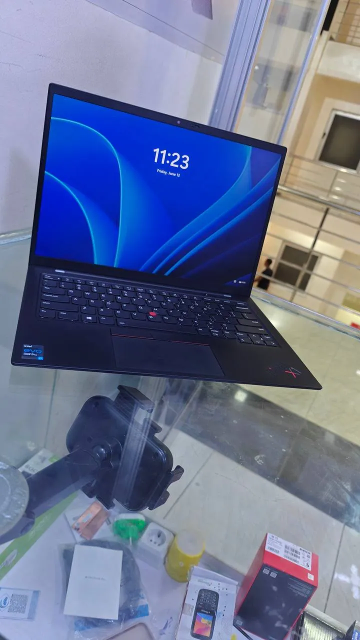 Lenovo Yoga X360 Touchscreen Laptop – photo 4