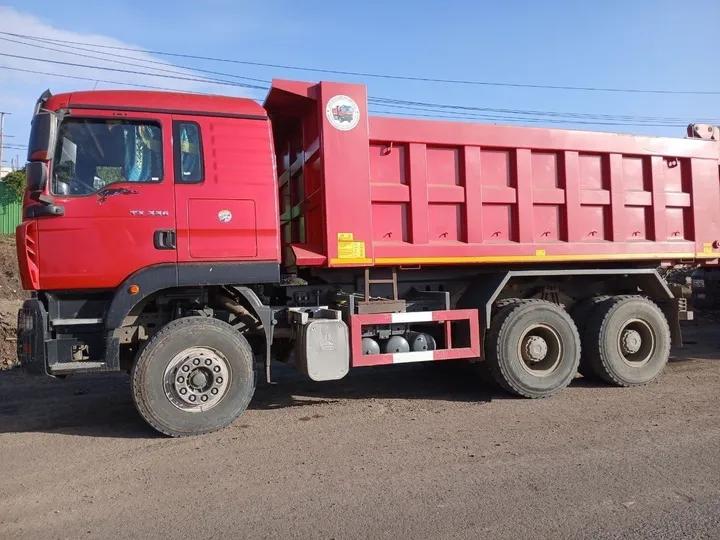 2025 Sinotruk Dump Truck A39 – photo 4