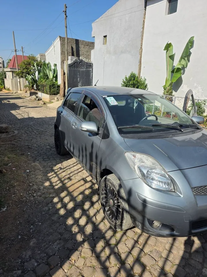 Toyota Yaris Compact 2008 Automatic – photo 5