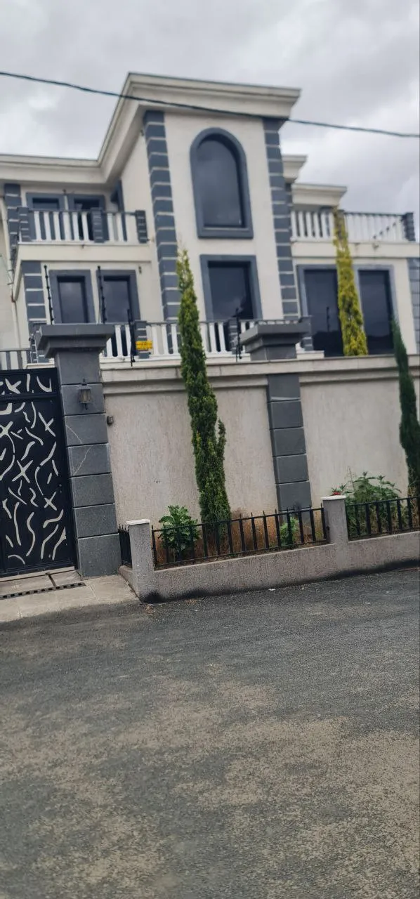 Modern Residential House in Ayat Zone – photo 3