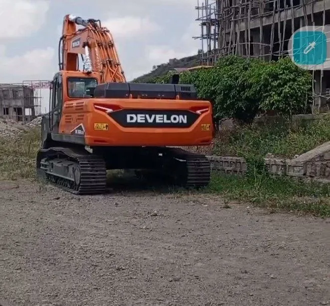 Develon Crawler Excavator New – photo 3