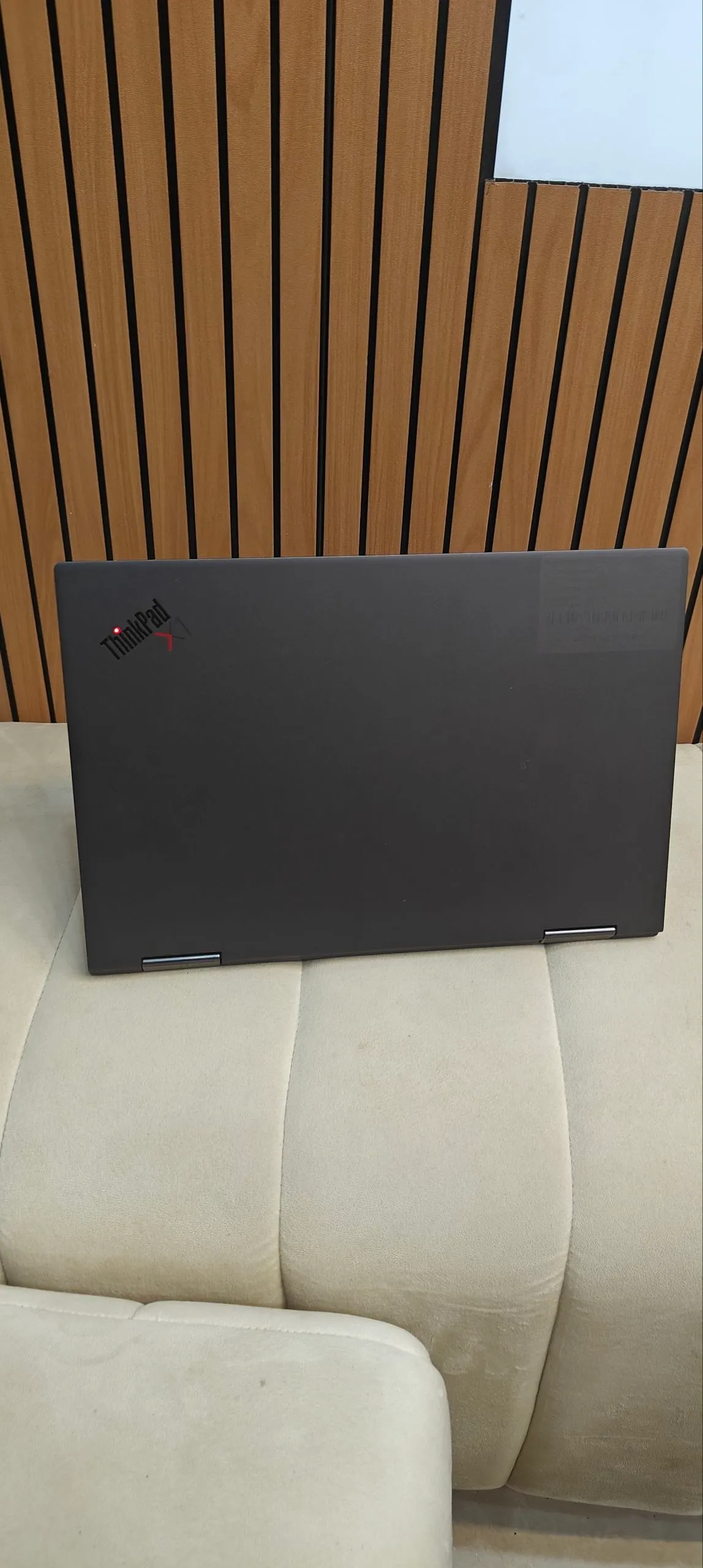 Lenovo ThinkPad X1 Yoga Gen5 – photo 3