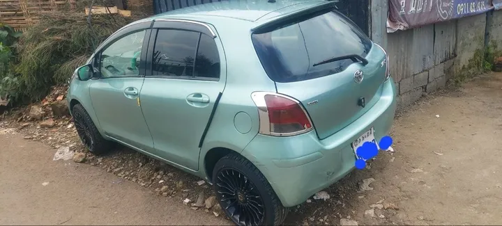 Toyota Yaris Compact 2009 – photo 8