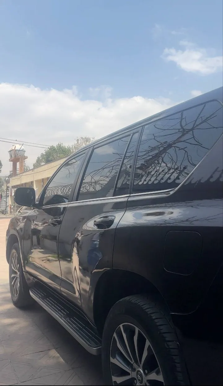 Toyota Prado 2018 2.7L Automatic – photo 5