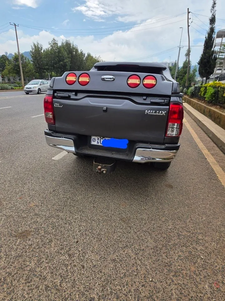 Toyota Hilux Revo Double Cab 2018 – photo 3