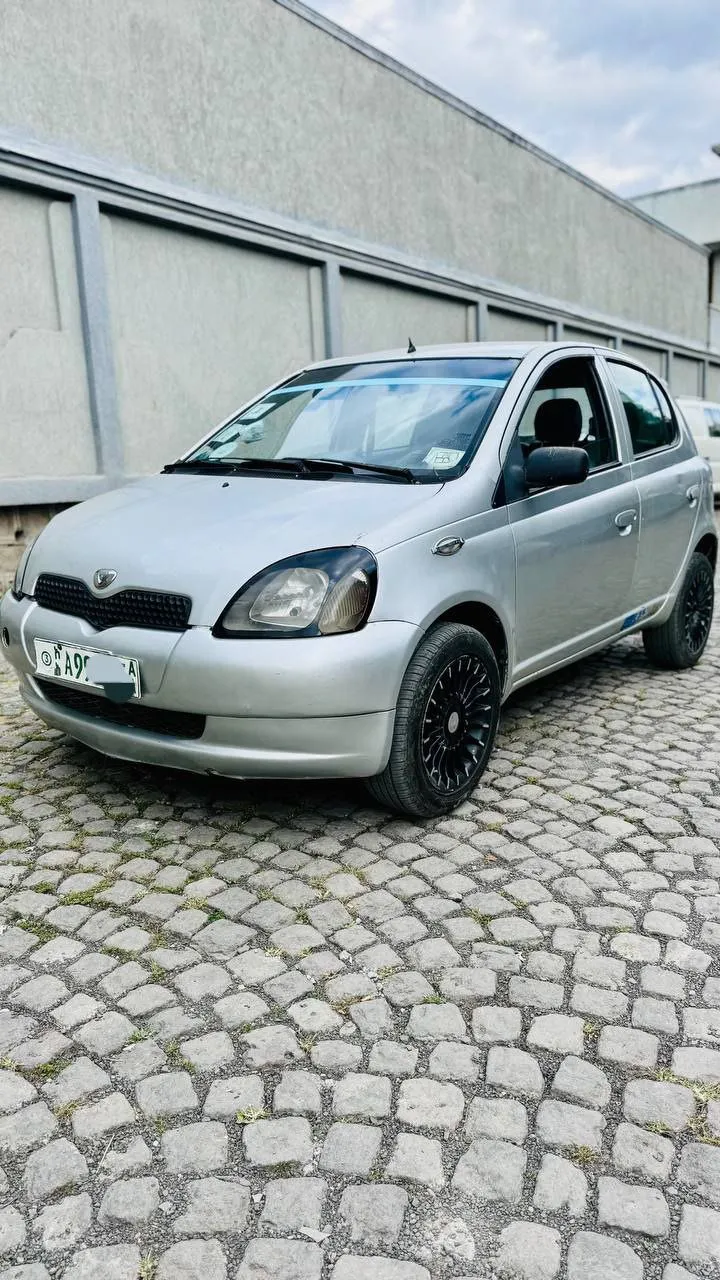 Toyota Vitz 2001 Automatic – photo 4