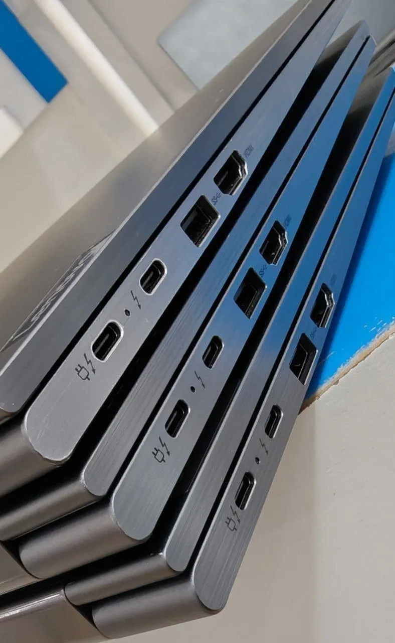 Lenovo X1 Yoga i7 32GB Laptop – photo 3
