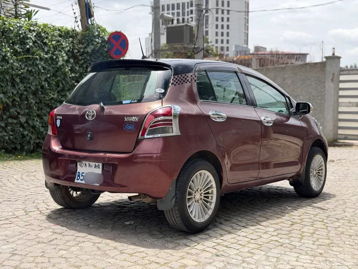 Toyota Yaris 2010 Automatic – photo 5