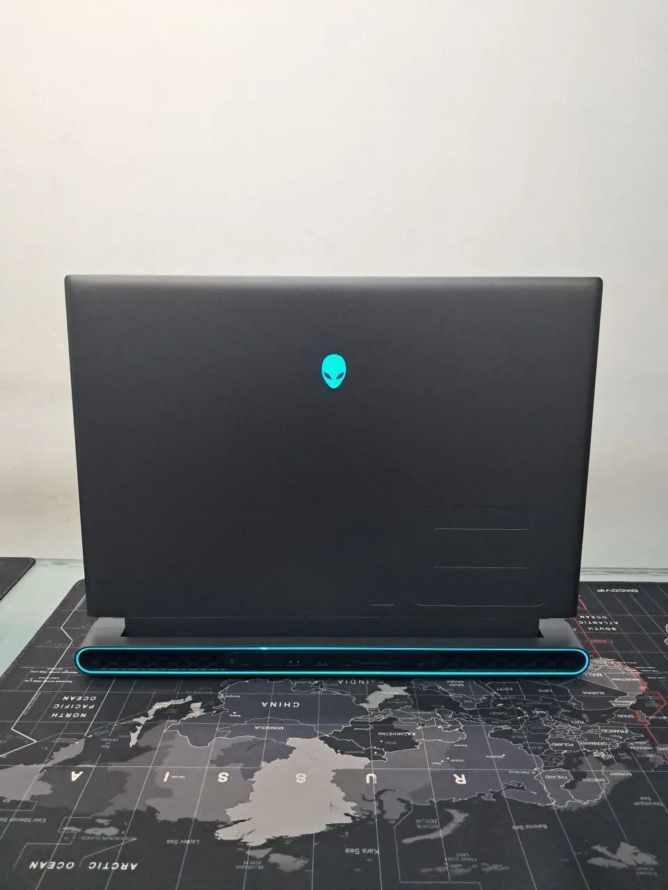 Alienware M16 RTX 4070 Gaming Laptop – photo 3