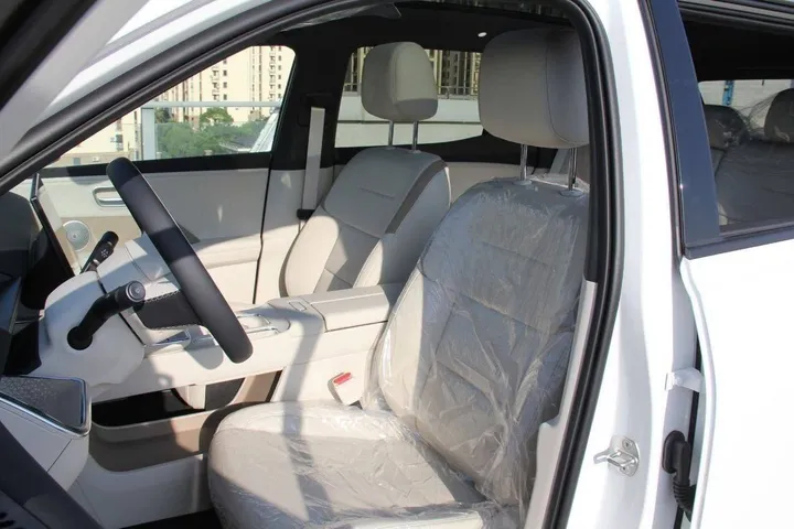 2025 Toyota bZ3X Electric SUV – photo 5
