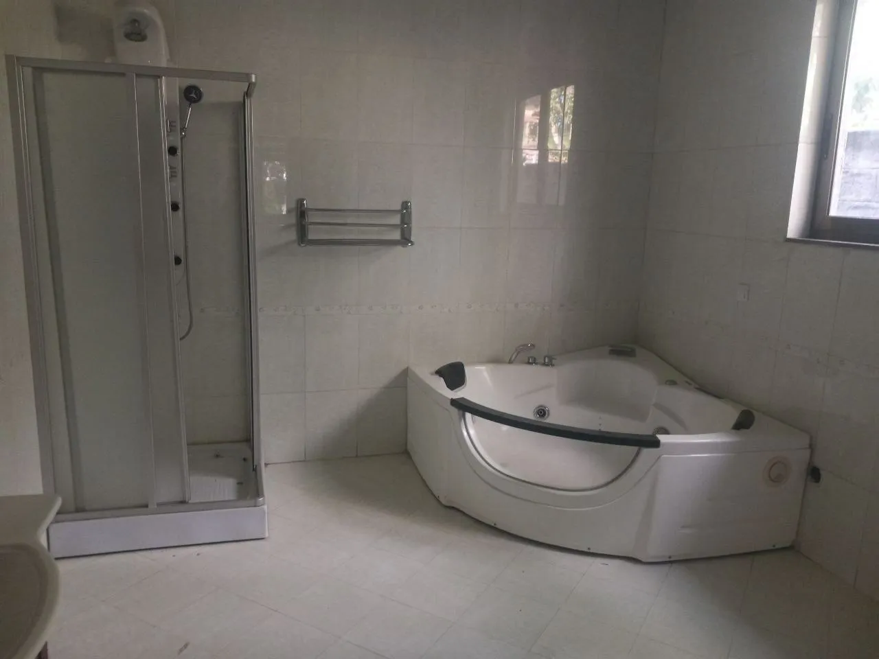 B+G+1 7 Bedroom House in Megenagna – photo 4