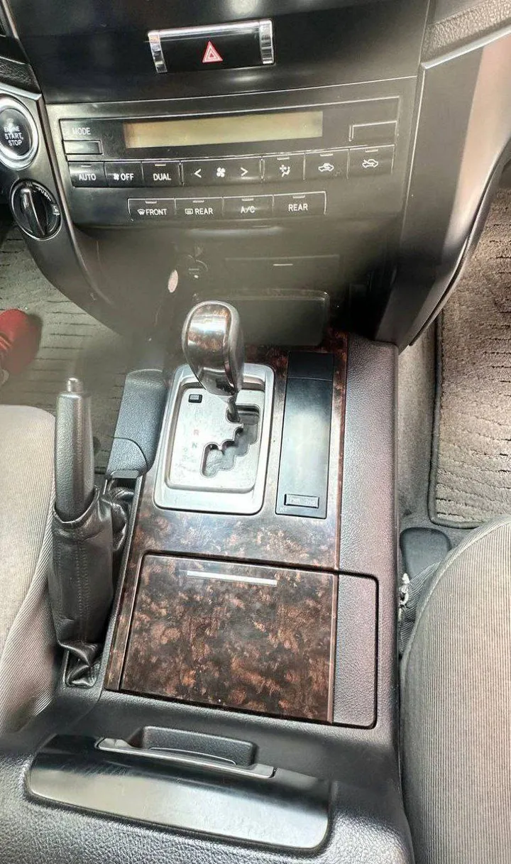 Toyota Land Cruiser G-XR V8 – photo 6