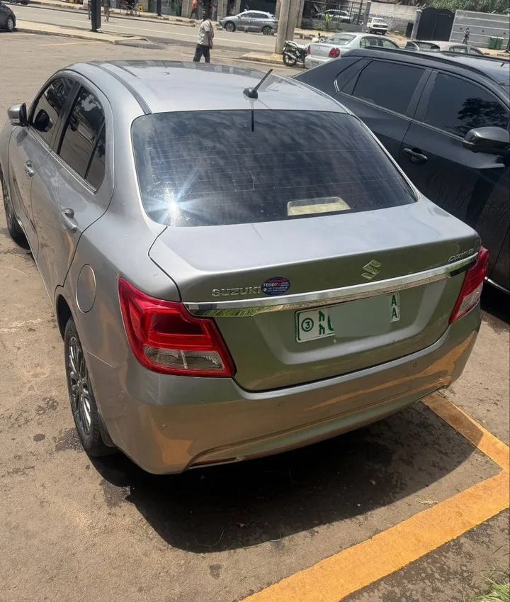 Suzuki Dzire 2022 Automatic – photo 4