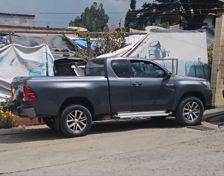 Toyota Hilux Revo X-Cab 2020 – photo 3
