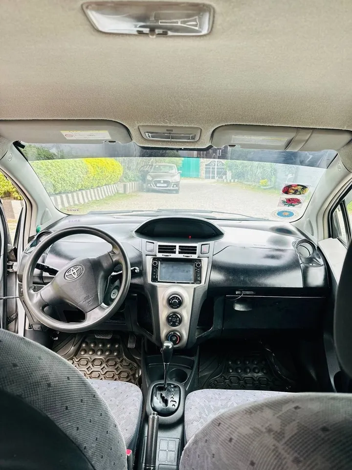 Toyota Yaris Compact 2008 – photo 6