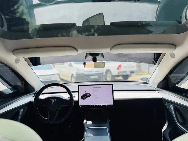 Dual Motor Tesla Model Y 2023 – photo 3
